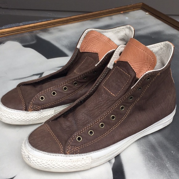 tan leather chuck taylors